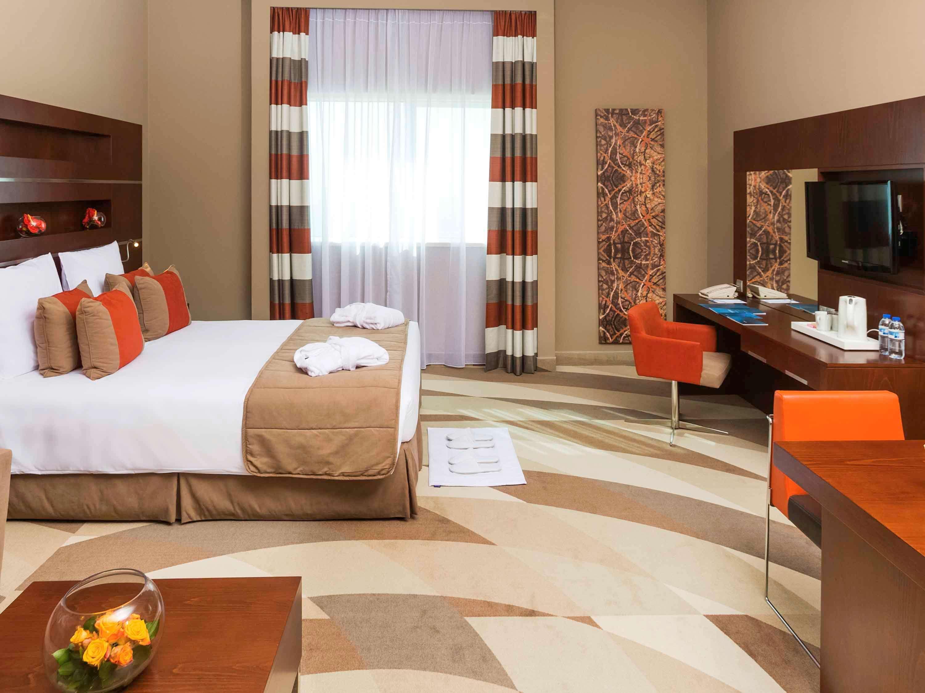 Novotel Dubai Al Barsha Eksteriør bilde