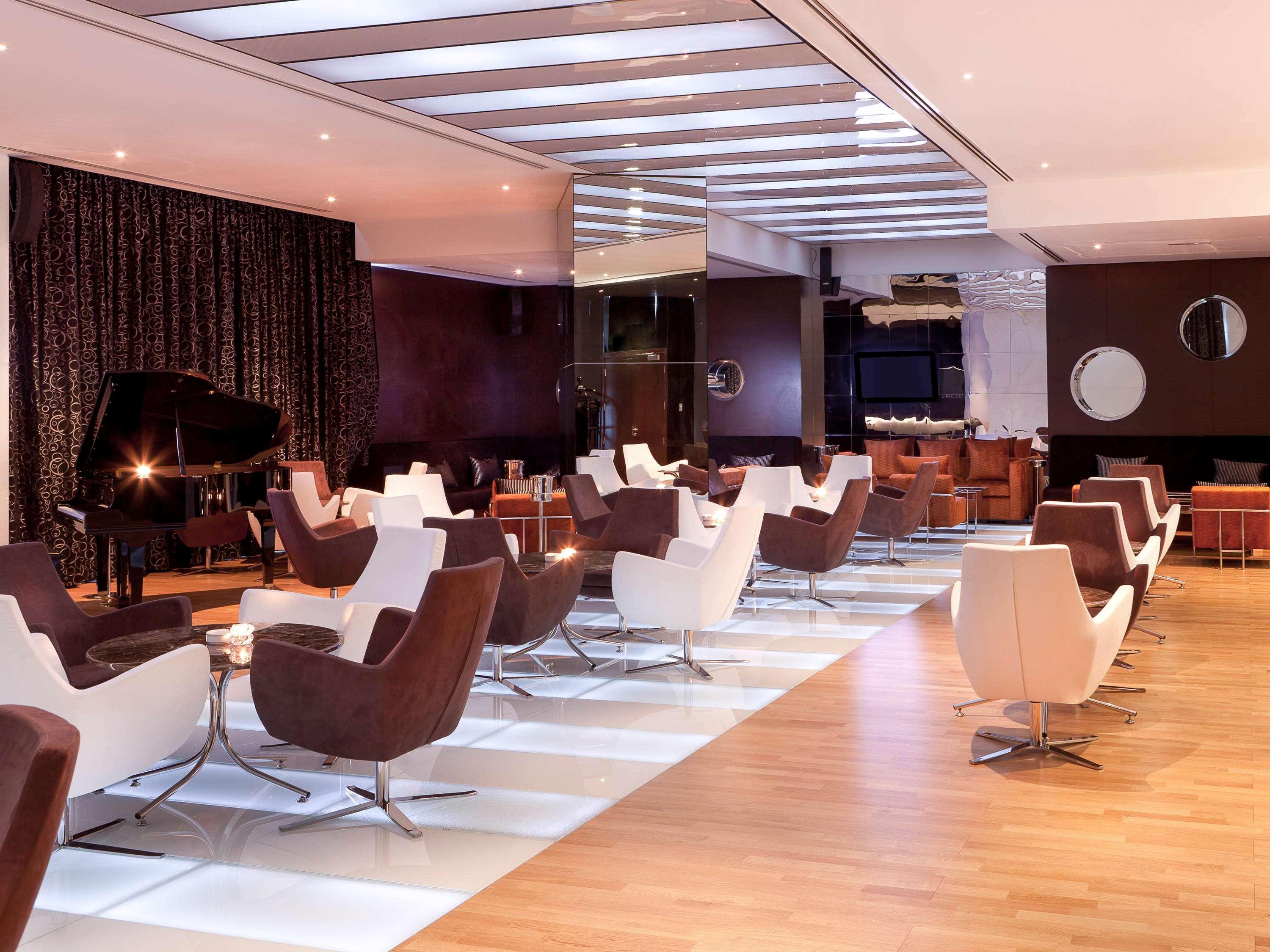 Novotel Dubai Al Barsha Eksteriør bilde