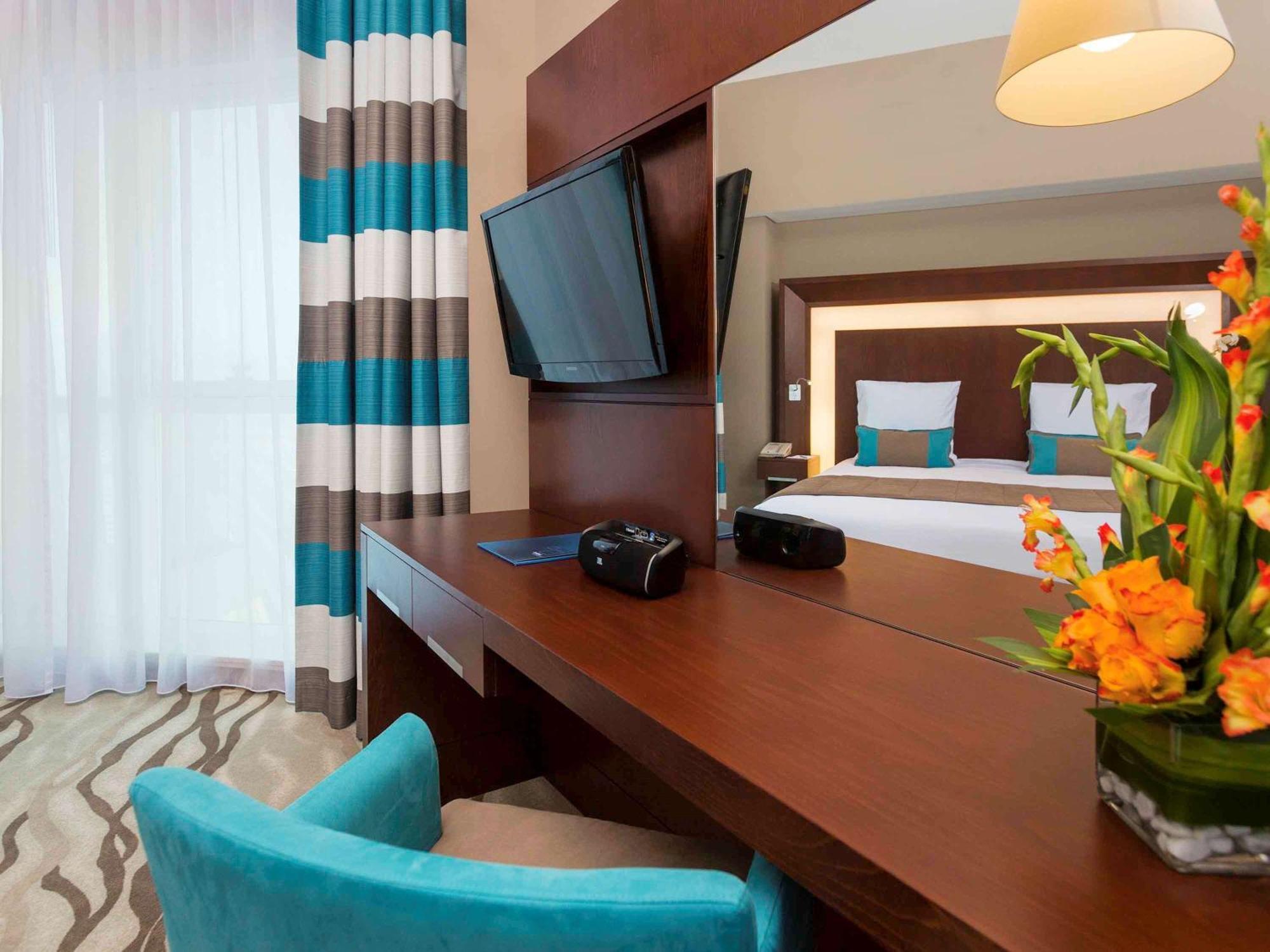 Novotel Dubai Al Barsha Eksteriør bilde